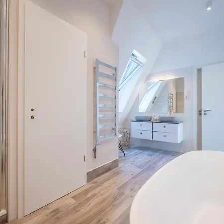 Apartman Luxury 5 Bedroom 5 Bathroom Penthouse By The Opera