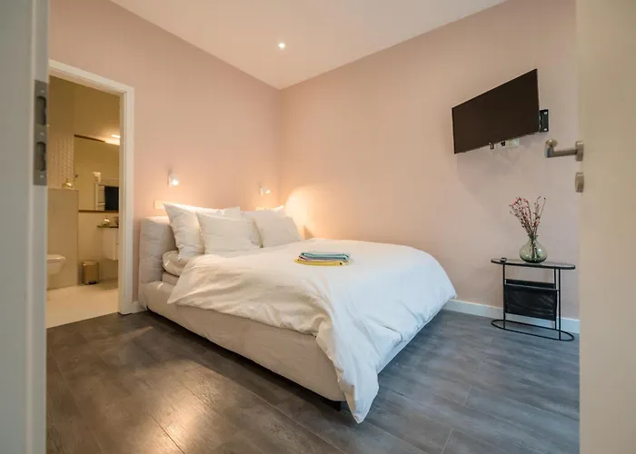 Appartamento Luxury 5 Bedroom 5 Bathroom Penthouse By The Opera Budapest