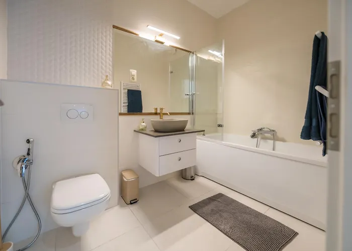 Luxury 5 Bedroom 5 Bathroom Penthouse By The Opera * Budapest