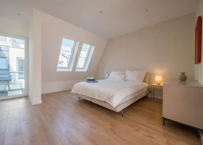 Luxury 5 Bedroom 5 Bathroom Penthouse By The Opera Appartamento