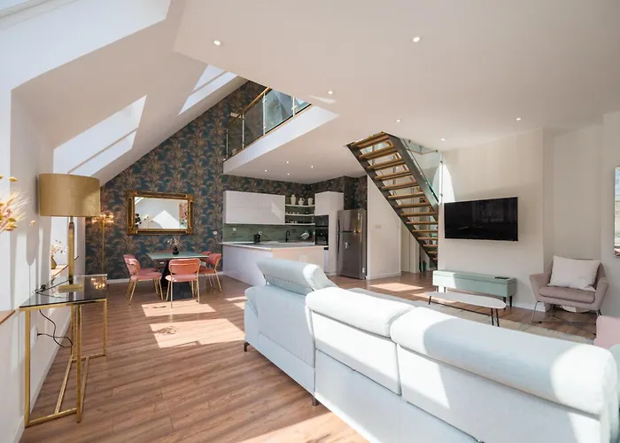 Luxury 5 Bedroom 5 Bathroom Penthouse By The Opera Budapest
