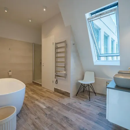Luxury 5 Bedroom 5 Bathroom Penthouse By The Opera Budapest