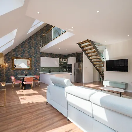 Luxury 5 Bedroom 5 Bathroom Penthouse By The Opera Budapest