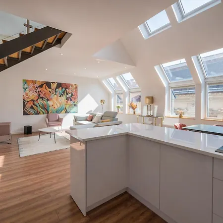 Luxury 5 Bedroom 5 Bathroom Penthouse By The Opera Lägenhet